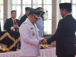 Pj Gubernur Sumut Lantik Surung Charles Bantjin Jadi Pj Bupati Dairi
