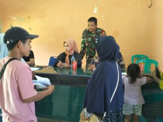 Desa Mekarsari Kecamatan Panimbang Kabupaten Pandeglang Banten, Salurkan BPNT Di Hadiri Babinsa