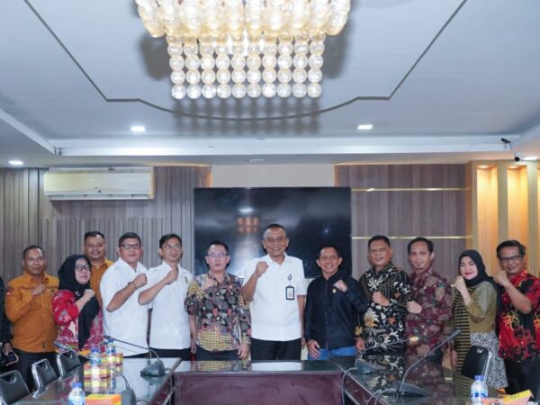 Tertarik  dengan Kemajuannya, Komisi I dan II DPRD Sukamara Jadikan Medan Tujuan Kunker