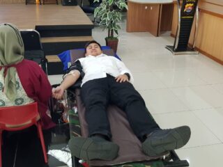Anggota Sat Reskrim Polresta Tangerang Berpartisipasi dalam Aksi Sosial Donor Darah untuk Masyarakat