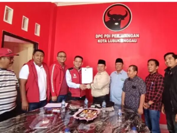 Kunjungi Kantor DPC Partai PDIP Iman Senen Pastkan Maju di Pilkada Walikota dan Wawako Lubuklinggau 2024