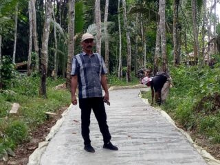 Desa Banjarsari Bangun Jalan Usaha Tani( JUT) Dari APBDes,T.A.2024, Jalankan Sesuai Aturan.