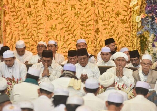 Gubernur Kalimantan Selatan, H Sahbirin Noor Hadiri Peringatan Haul Ke-218 Datu Kalampayan