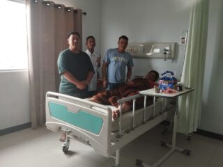 Berikan Semangat, Ketua Pokdarkamtibmas Bhayangkara Resor Medan : Bezuk Komandan Satgas di Rumah Sakit Eshmun Marelan