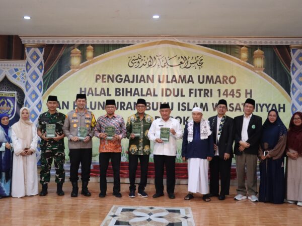 Kapolrestro Depok Sambut Kedekatan Bersama Ulama dalam Pengajian, Halal Bi Halal dan Peluncuran Buku Islam Wasathiyyah
