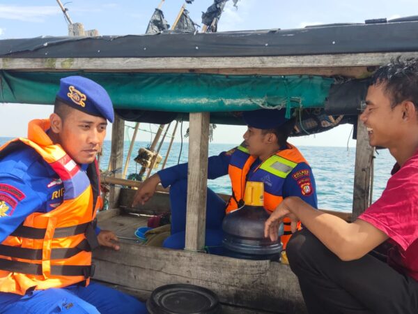 Patroli Laut Dialogis Satpolairud Polres Kepulauan Seribu: Waspada Tindak Kejahatan dan Keselamatan Nelayan di Perairan  Seribu