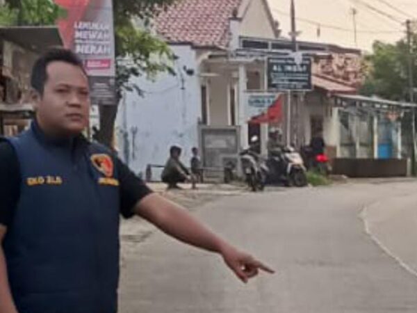 2 Pelaku Penjambretan Dengan Mengacungkan  Sajam Di Tangkap Warga Dan Pihak Kepolisian Polres Batang