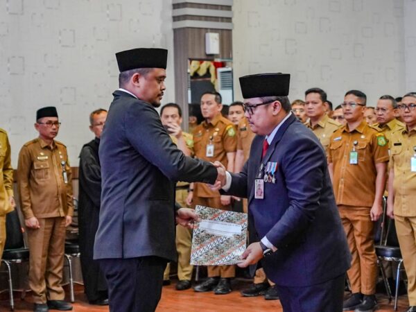 Walikota Lantik Topan Ginting Jadi Pj Sekda Kota Medan
