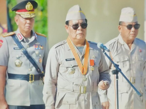 Gubernur Kalsel Beserta Jajaran Forkompinda Ziarah Ke Makam Pahlawan Nasional Brigjen TNI (Purn) H.Hasan Baseri 