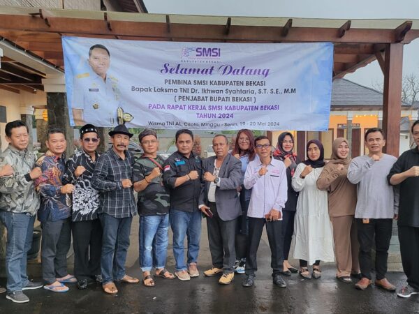 Pj Bupati Kabupaten Bekasi Ikhwan Syahtaria Membuka Rapat Kerja SMSI Ke-3 Kabupaten Bekasi 2024 di Wisma TNI AL Ciloto