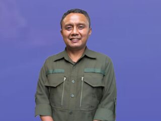 Simon Petrus Kamlasi: Dari Pangkuan TNI Menuju Panggung Politik