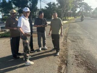 Sekda Kabupaten Tanbu, Pimpin Langsung Perbaikan Jalan Dharma Praja Tanah Bumbu 