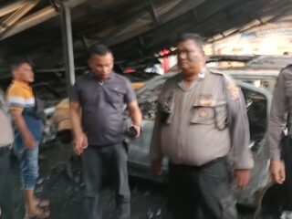 Polsek Medan Area Lakukan Pengamanan Kebakaran Bengkel di Jalan Bromo Ujung Medan